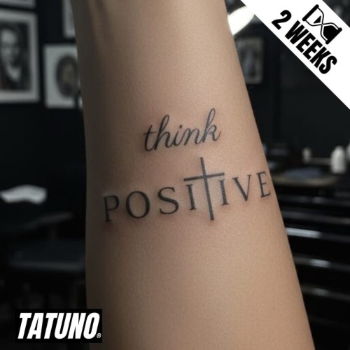 Tatuaż jagua półtrwały słowa mają moc – think positive w symbolicznym stylu