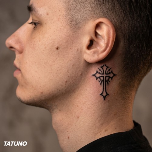 Tatuaż półtrwały gotycki znak