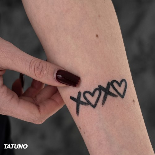 Tatuaż półtrwały xoxo