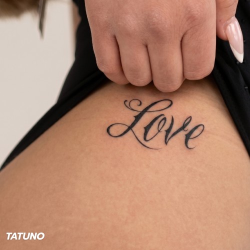 Tatuaż półtrwały love