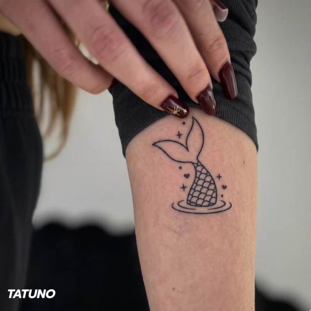 Tatuaż półtrwały syreni ogon