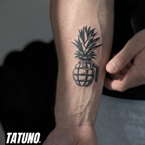 Tatuaż półtrwały wybuchowy ananas